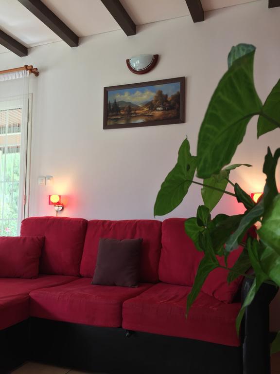 Meuble De Tourisme "Au Bord De La Mare" Villa Salazie Eksteriør billede